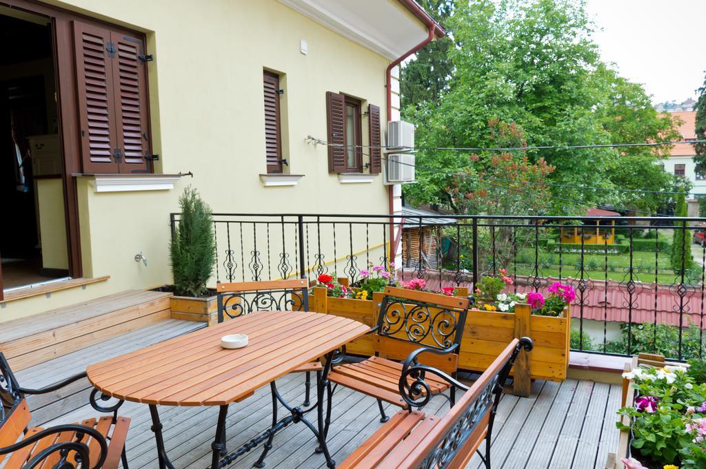 Arina Apartments Брашов Стая снимка